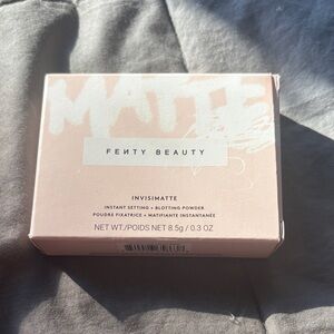 Fenty Beauty Invisimatte Instant Setting & Blotting Powder - Pale Pink Box